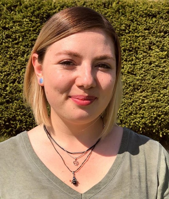 Sophie Klein im Freien